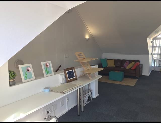 81M² OFFICE RENTED IN WESTLAKE